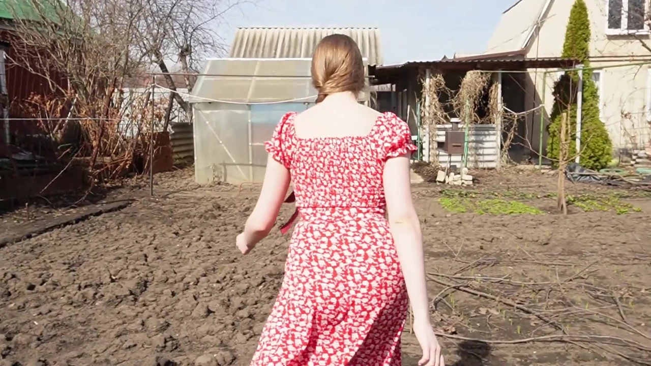 Came From the City and Fucked a Collective Farmer