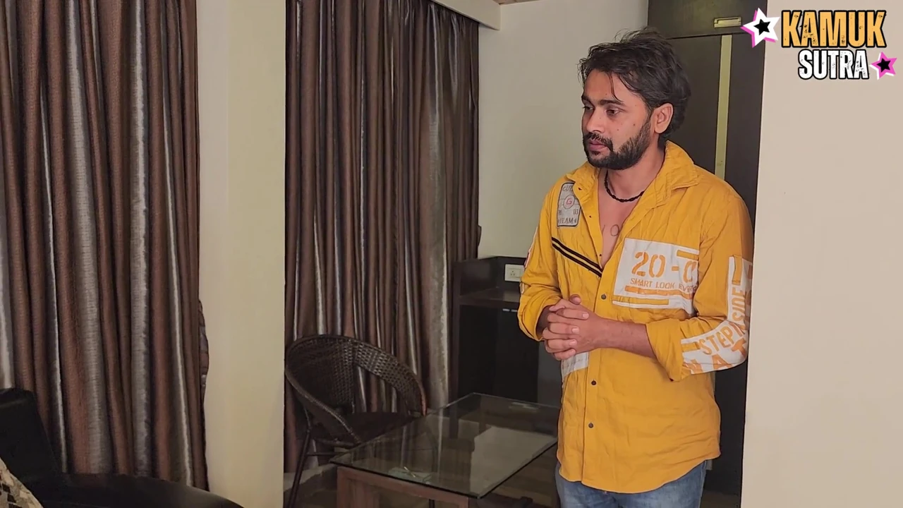 Desi  malkin seduces her naughty teenage servant for the hardcore sex (HINDI AUDIO)