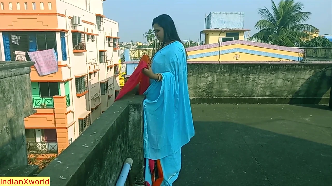 Indian xxx hot bhabhi vs House owners son! Amazing hindi hot sex