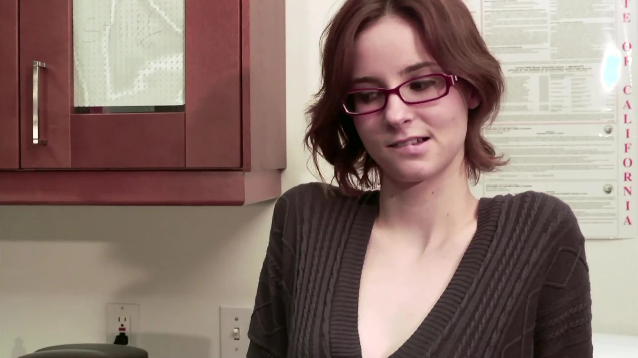 manager licks her assistant’s wet pussy and puts her fingers deep into her cunt