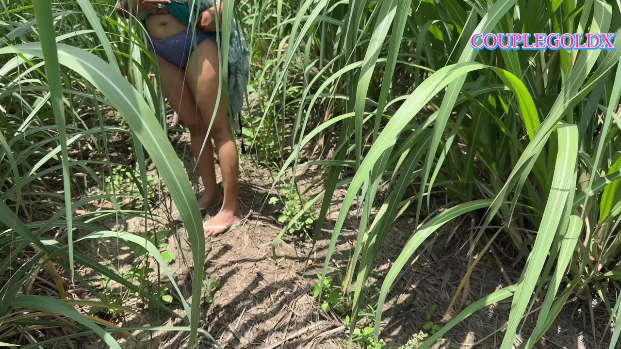 Komal walked ahead into the sugarcane field and followed behind Ushka Lover