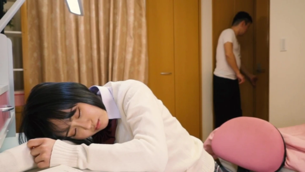 The Stepdaughter of a Schoolgirl and Her Pussy Is So Juicyl! 2 -3