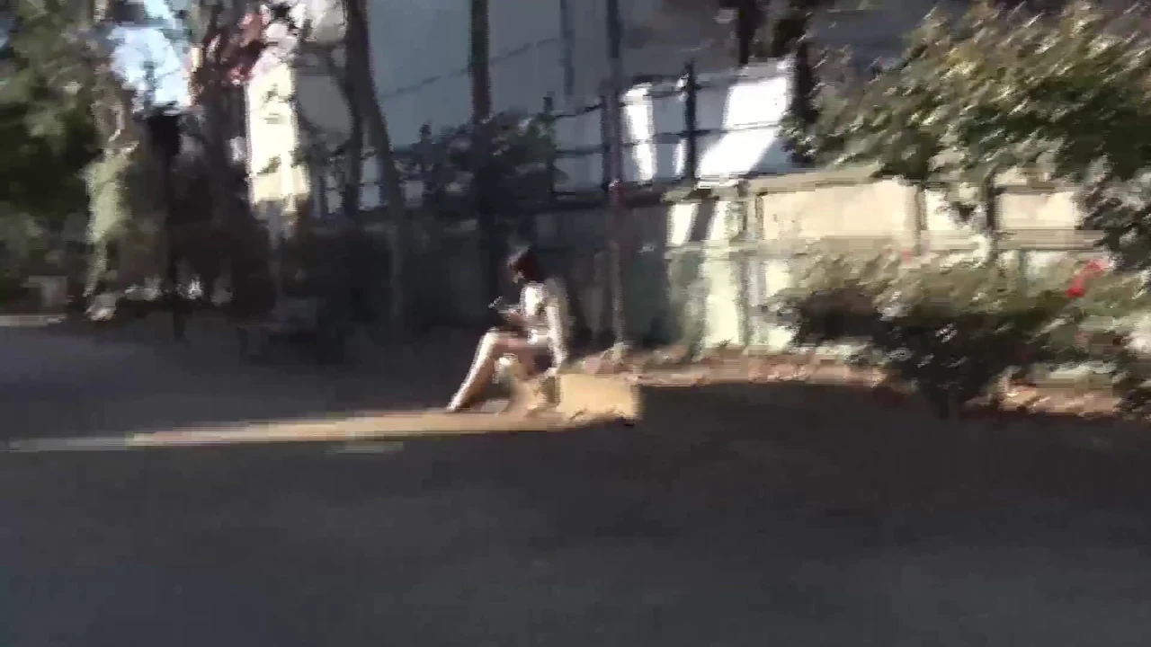 Beware of men soliciting free trial massages! I was cheated and had a creampie… 3