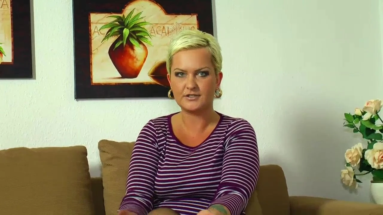 Sensual sluts masturbate her pussy while being watched – 2