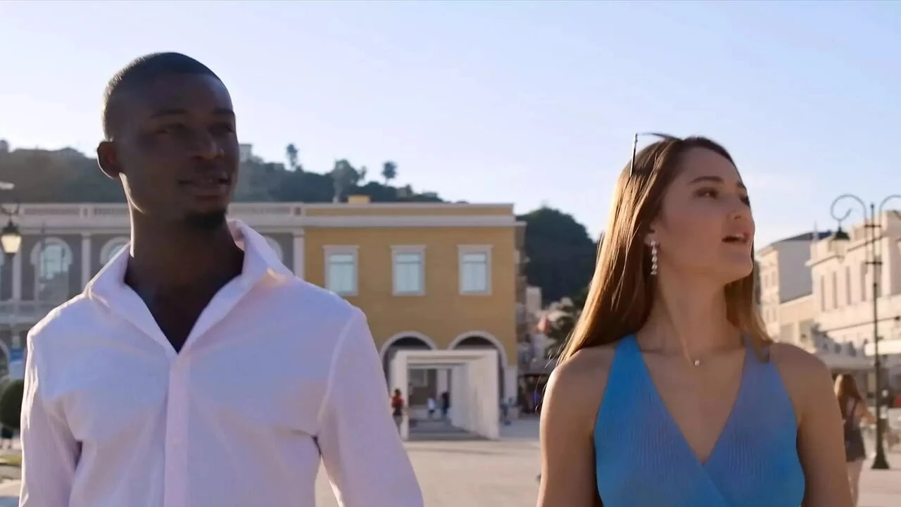 BLACKED BBC-hungry petite model Sonya Blaze gets creampied