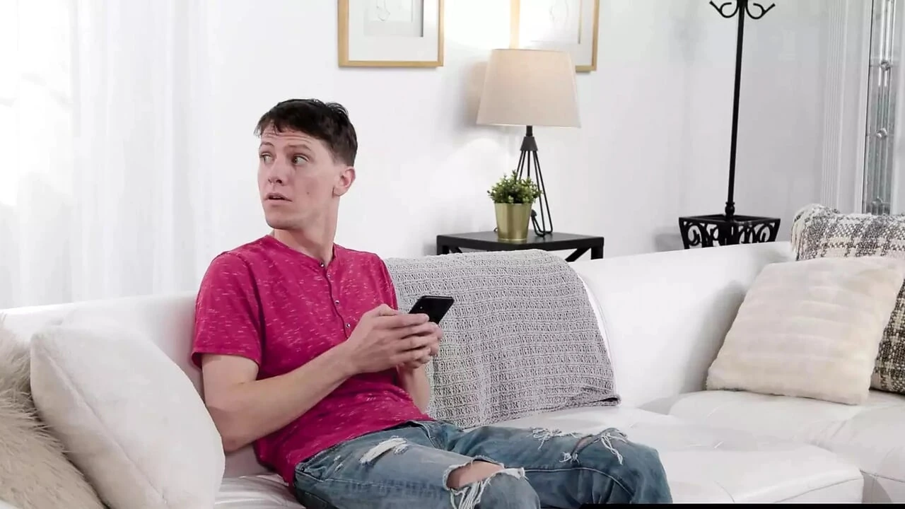 MOMMY’S BOY – Curvy Stepmom Ryan Keely Settles For Stepson’s Dick After Being Tricked!