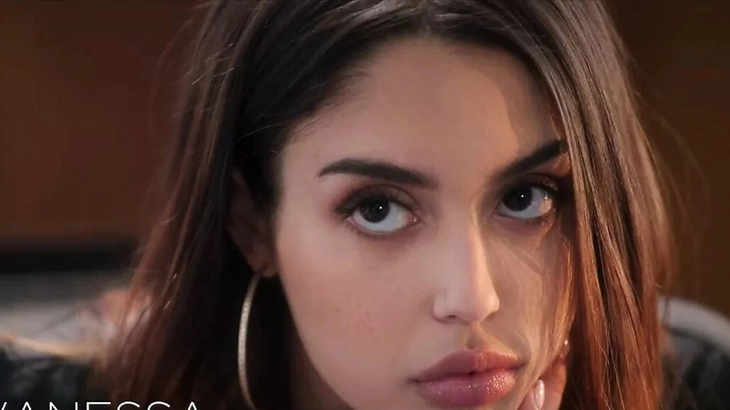 TUSHY Anal-obsessed Vanessa seduces her hot coworker Oliver